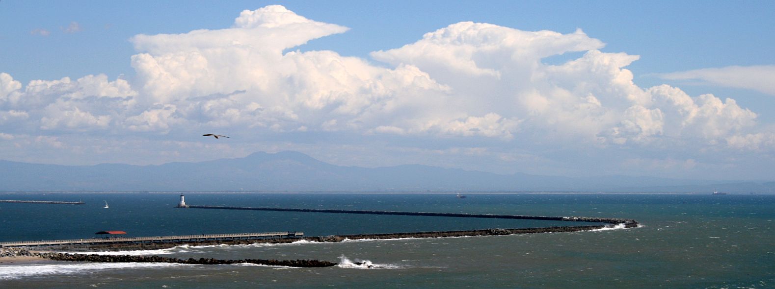 breakwater.jpg