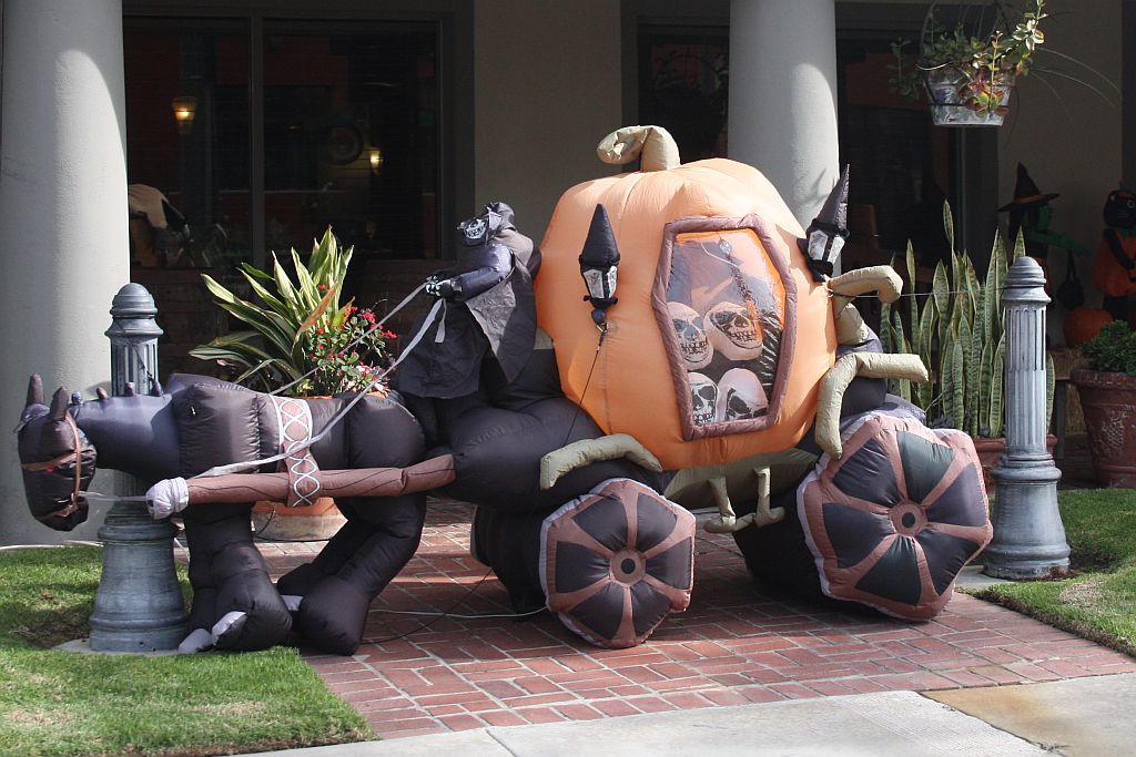 halloween-wagon.jpg