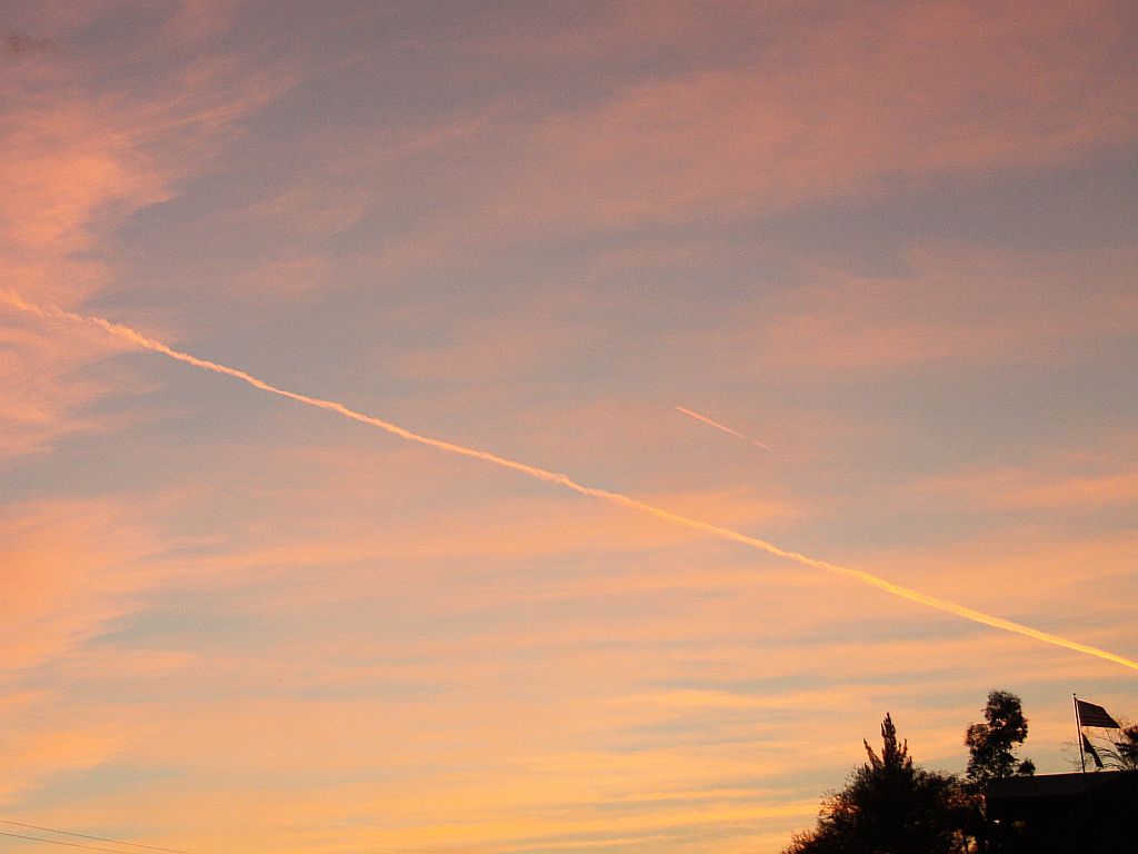 contrail-sunset.jpg