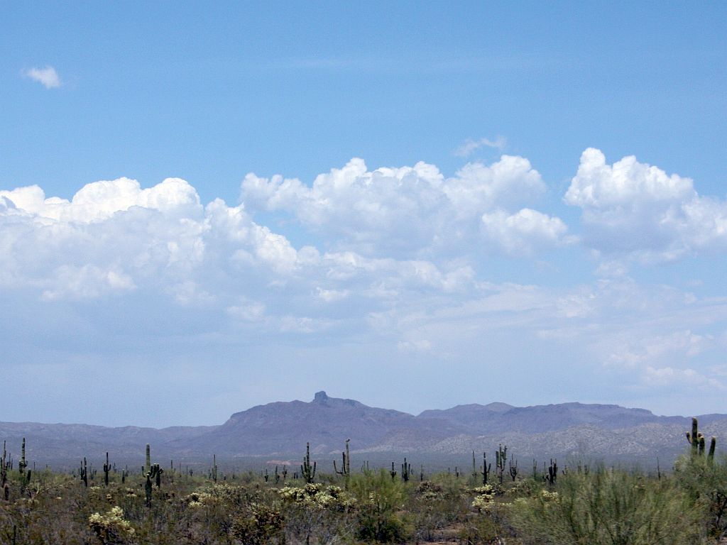 desert-mountains-cumulus.jpg